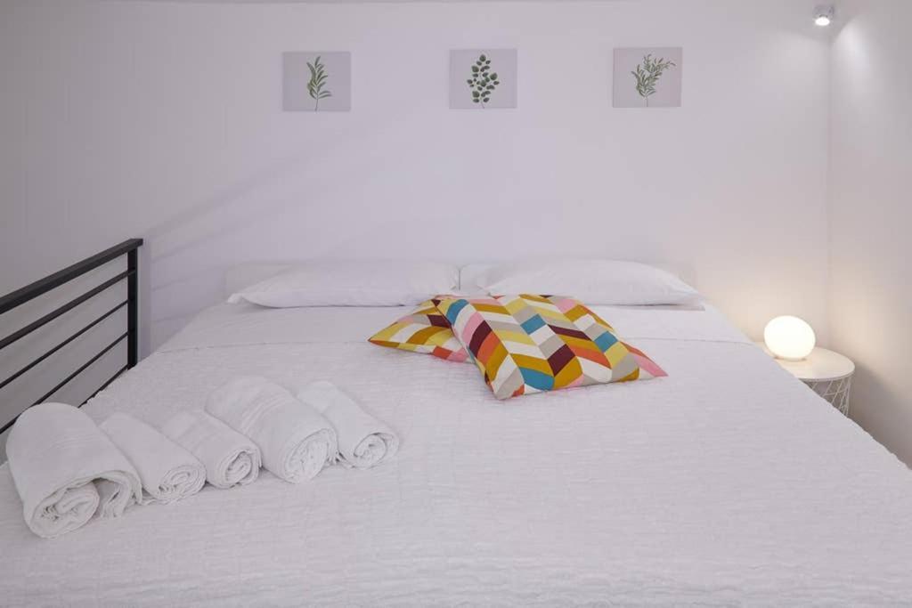 La Palma Loft Located In The Heart Of Catania 빌라 외부 사진