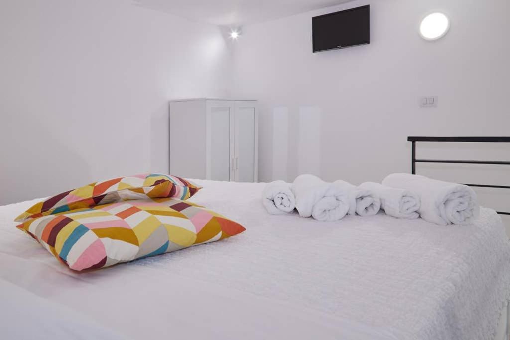 La Palma Loft Located In The Heart Of Catania 빌라 외부 사진